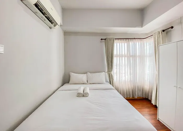 Modern & Gorgeous 2Br Apartment At Newton Residence By Travelio
